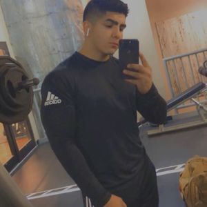 Meet your Posher, Adrian carrillo